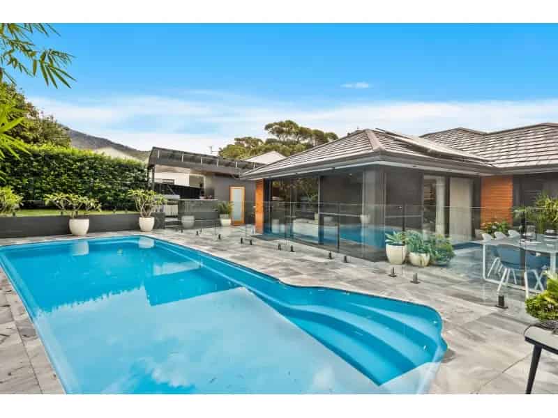 Prestige Property | Entertainers Delight