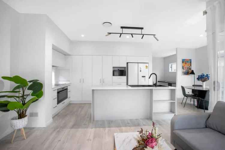 18 Divine Street, Palmview QLD 4553 - House For Lease