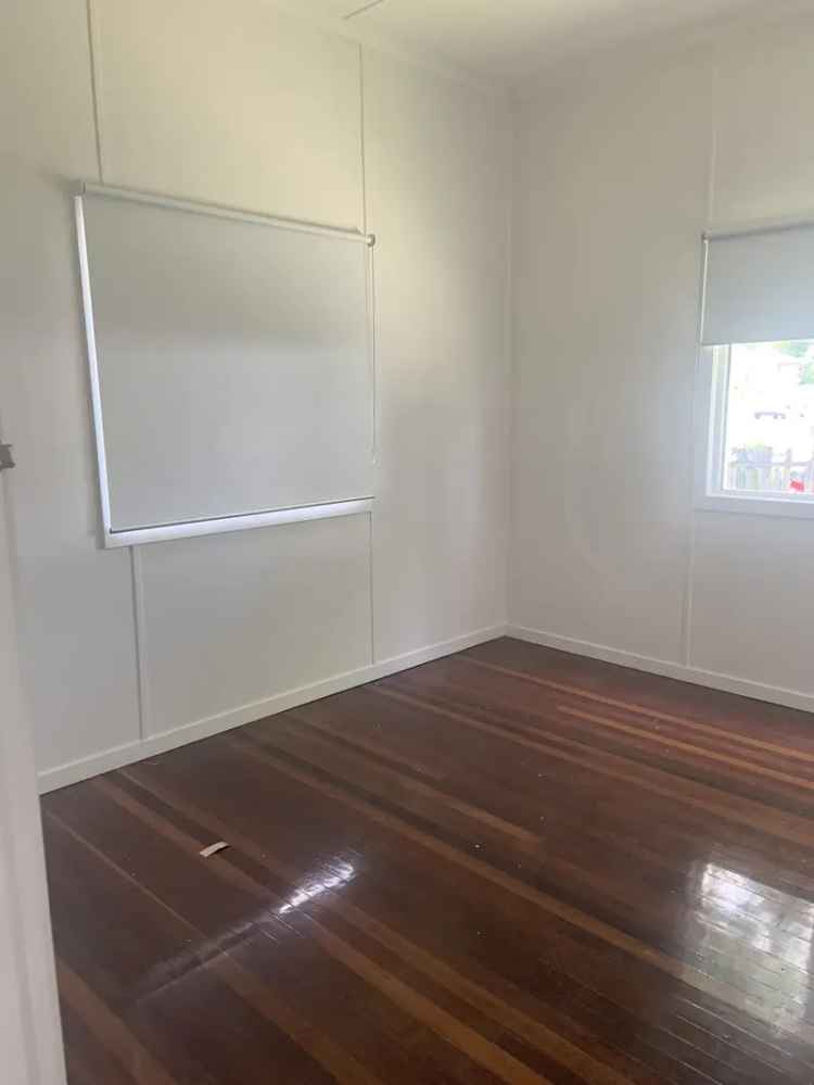 Renovated 2 Bedroom Unit Near School Hospital Shops