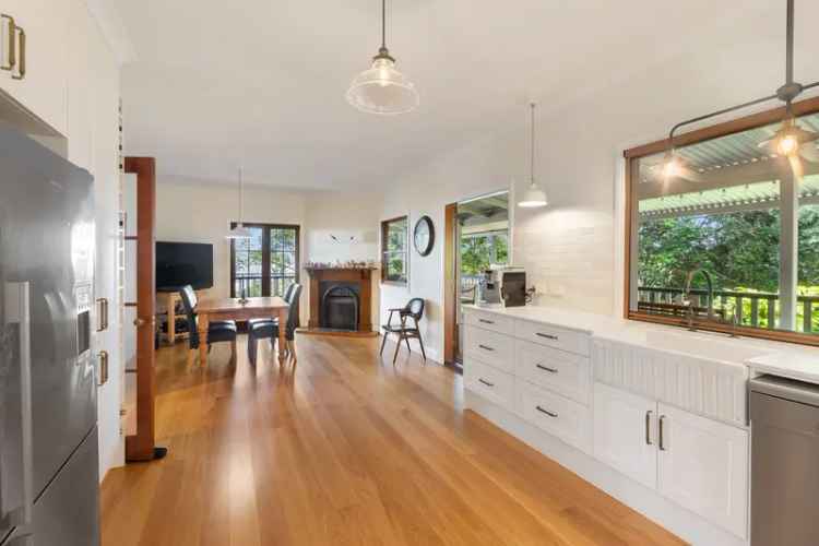 Charming Queenslander with Dual Living & Stunning Views