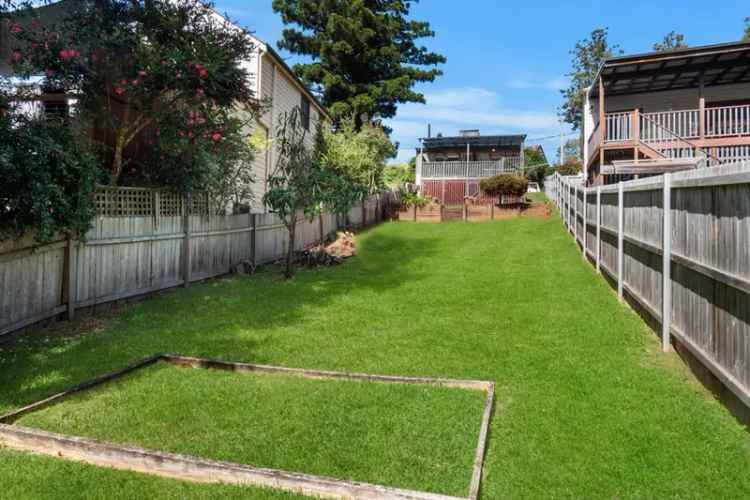 Rent 1 Room House in Sydney Stylish Renovated with Backyard