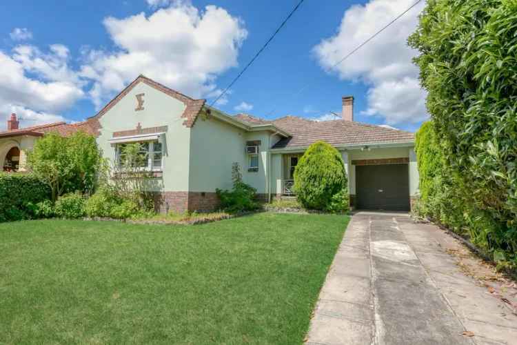 Art Deco Home in Preston Thornbury