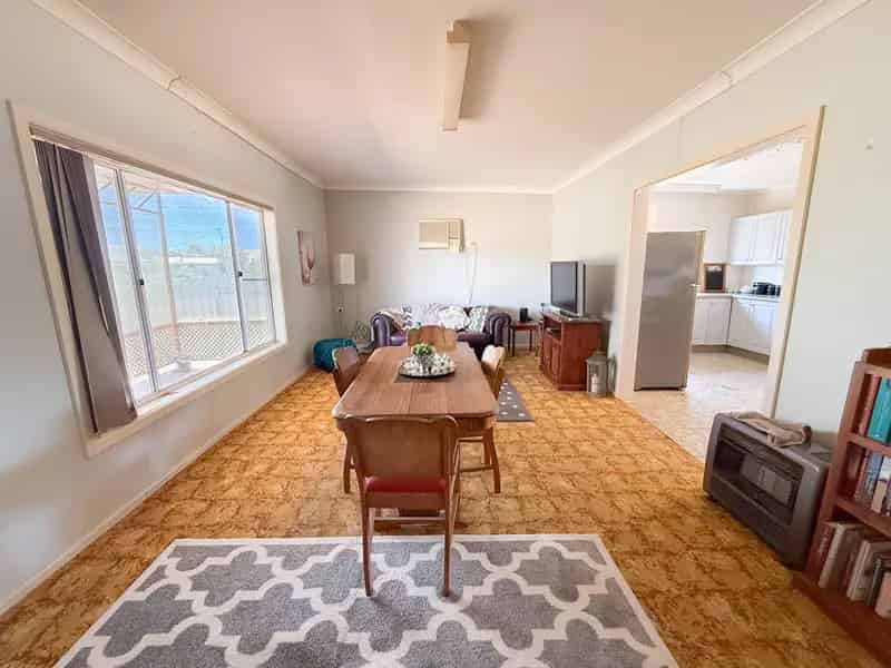 Charming Rural Retreat in Ungarie