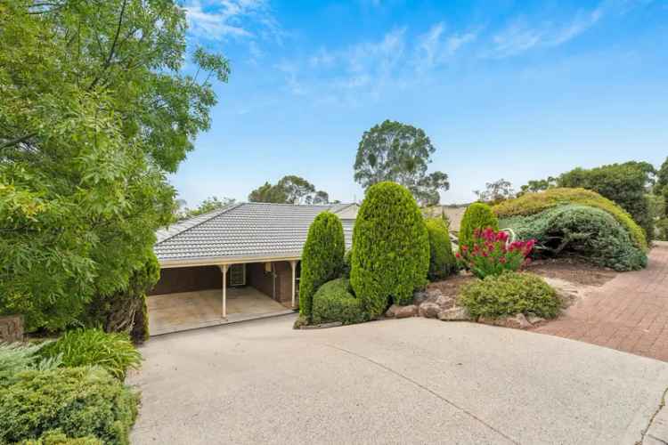 Expansive Family Haven in the Heart of Aberfoyle Park!