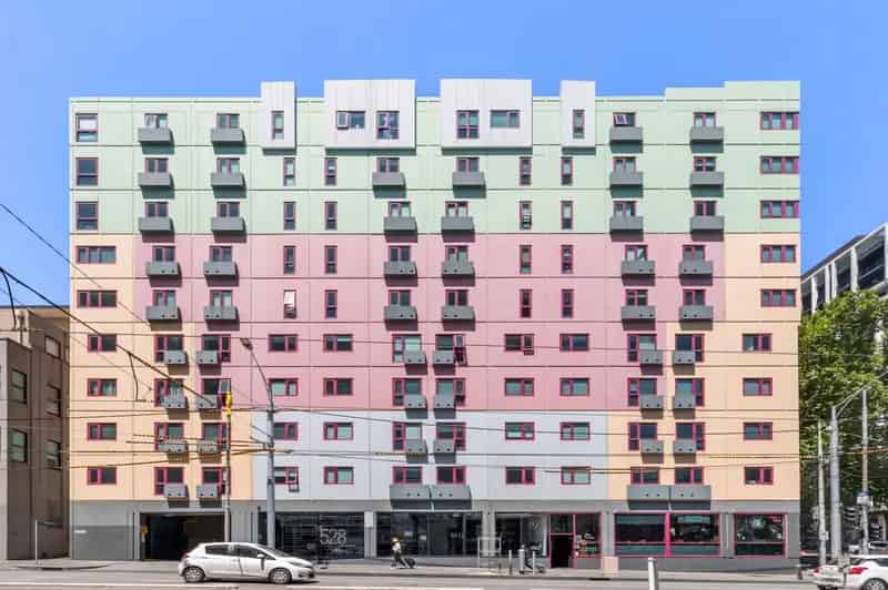 1 room house of 143 m² in Melbourne