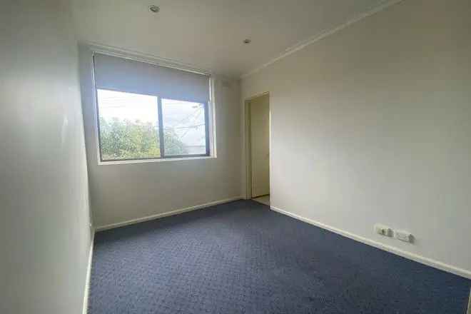 Moonee Ponds 1 Bed 1 Bath Unit Near Puckle Street