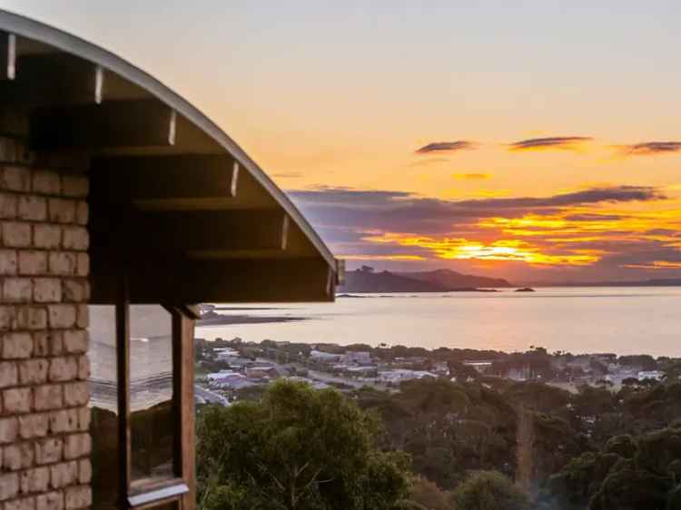 Buy House with Stunning Views in North West Tasmania