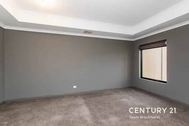 28 Fulmar Way, Seville Grove WA 6112 - House For Sale