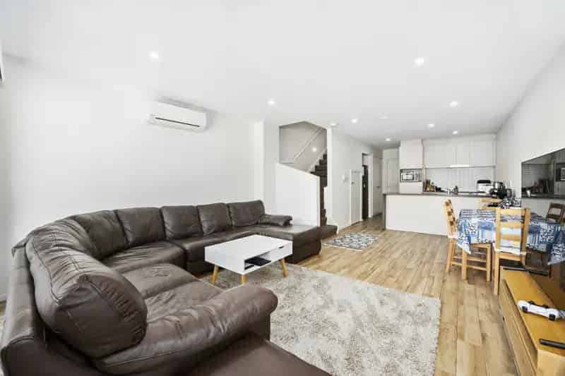 Rent a modern townhouse in Coombs with courtyard and garage
