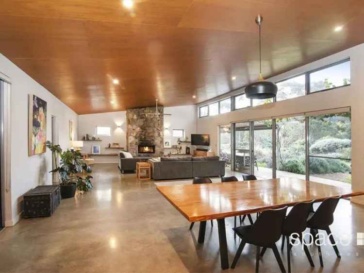 House For Sale in Margaret River, Western Australia