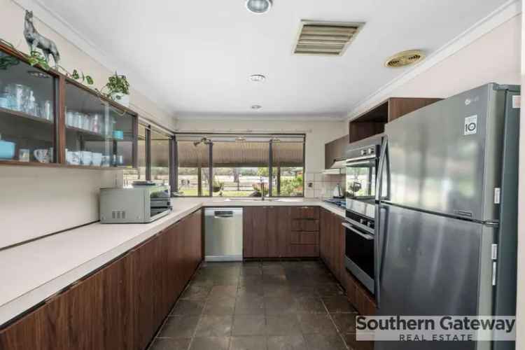 Rural For Sale in Shire of Serpentine-Jarrahdale, Western Australia