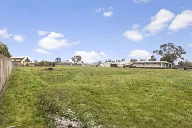 Titled 904sqm parcel of land