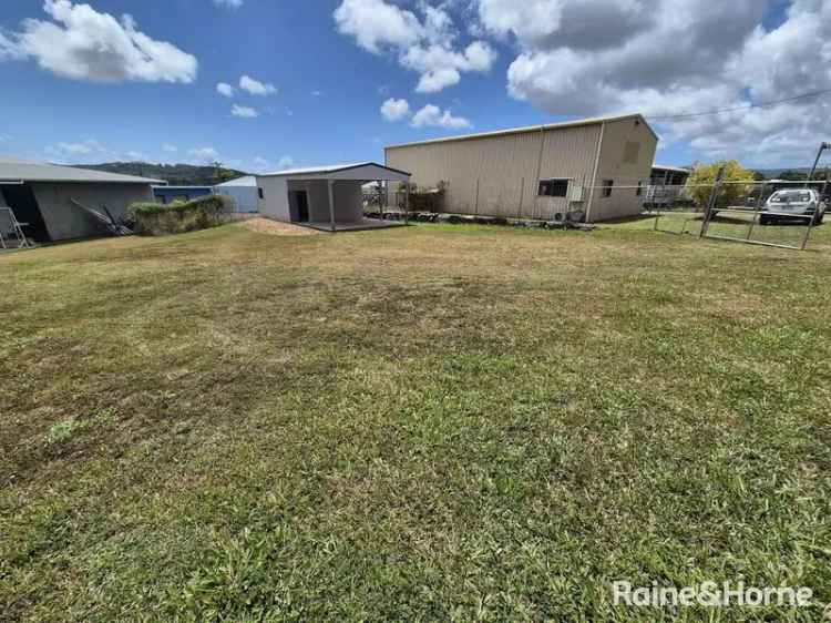  For Sale in Mossman, Queensland