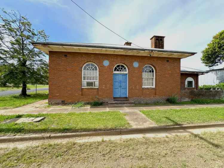 Buy Former Bank Residence Bribbaree with Original Features