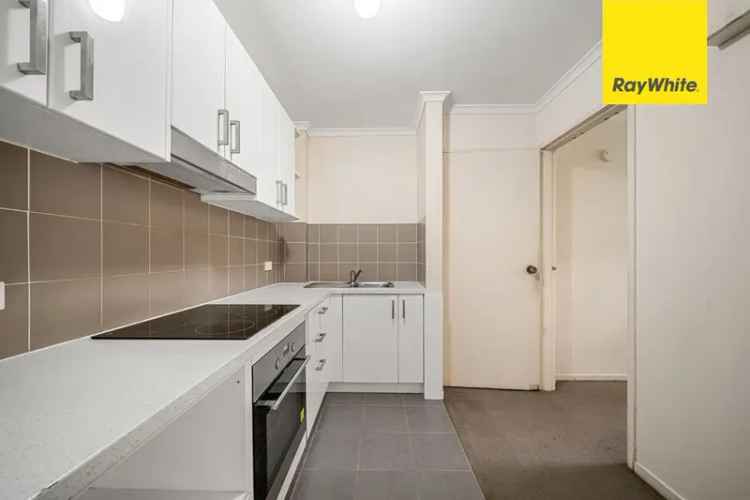 Woden Apartment - 2 Bed Ground Floor Unit Near Westfield