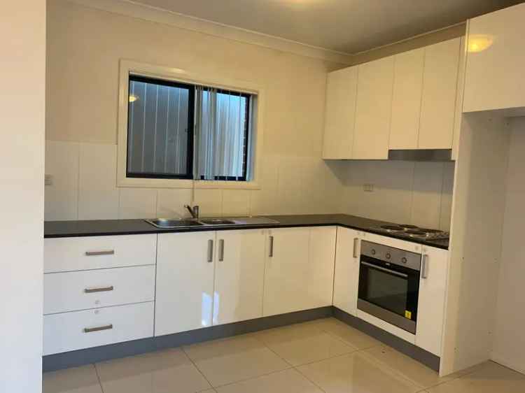 2 Bed Granny Flat For Lease St Andrews NSW