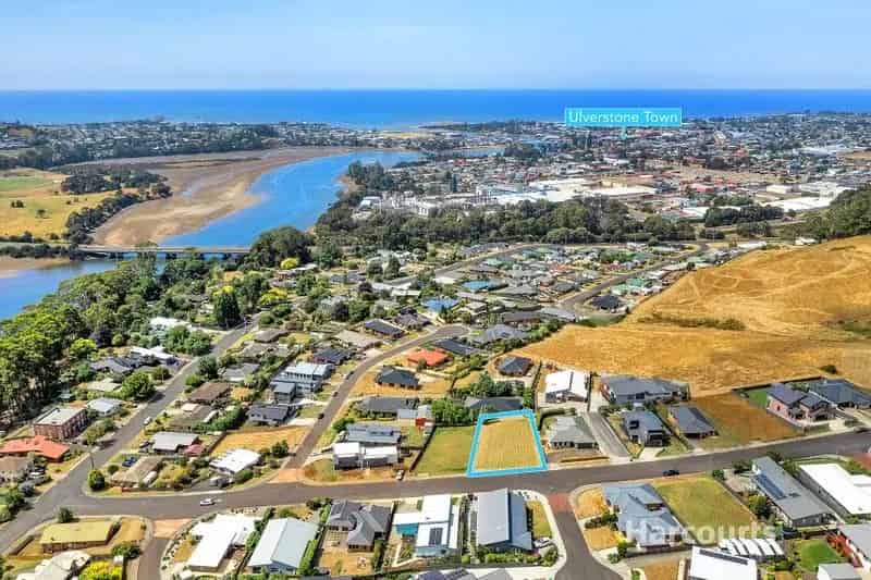 Buy Building Block in Ulverstone with Stunning Views