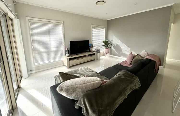 4 Bed House for Lease Gregory Hills NSW