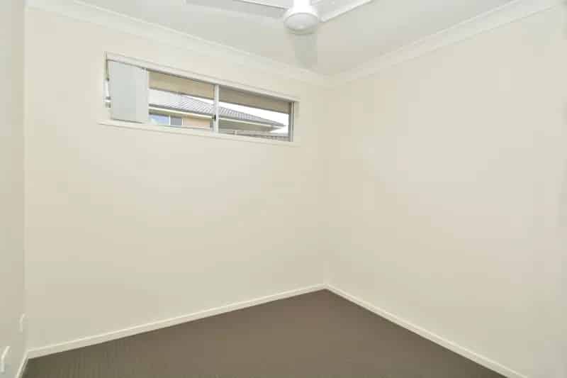 Real Estate For Lease - 3A Auburn Street - Gillieston Heights , NSW