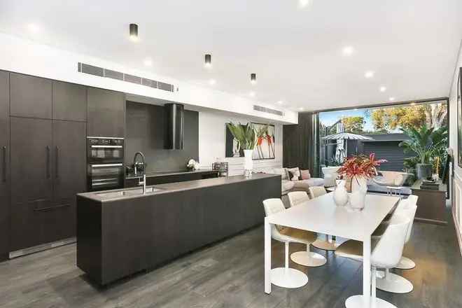 Elegant Newtown Terrace Modern Sophistication