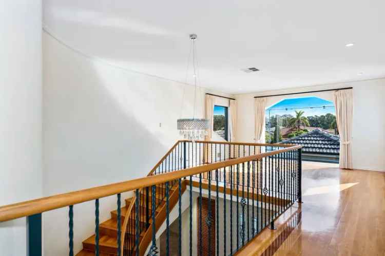 House For Sale in Mandurah, Western Australia