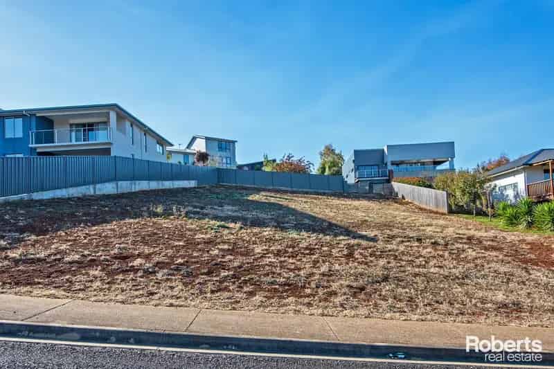 Build in Quality Neighbourhood with Amazing Views