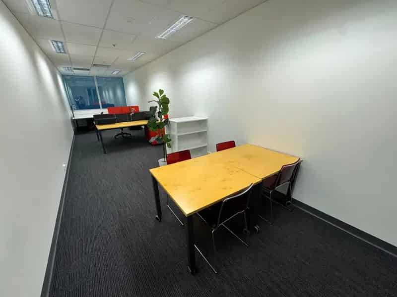 1 room house of 641 m² in Adelaide