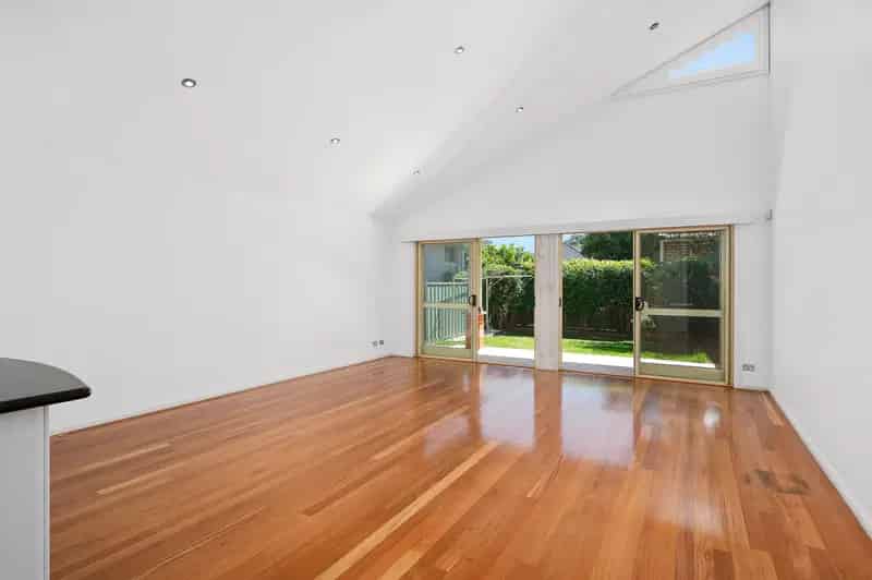 Real Estate For Lease - 12A Darling Street - Hamilton South , NSW