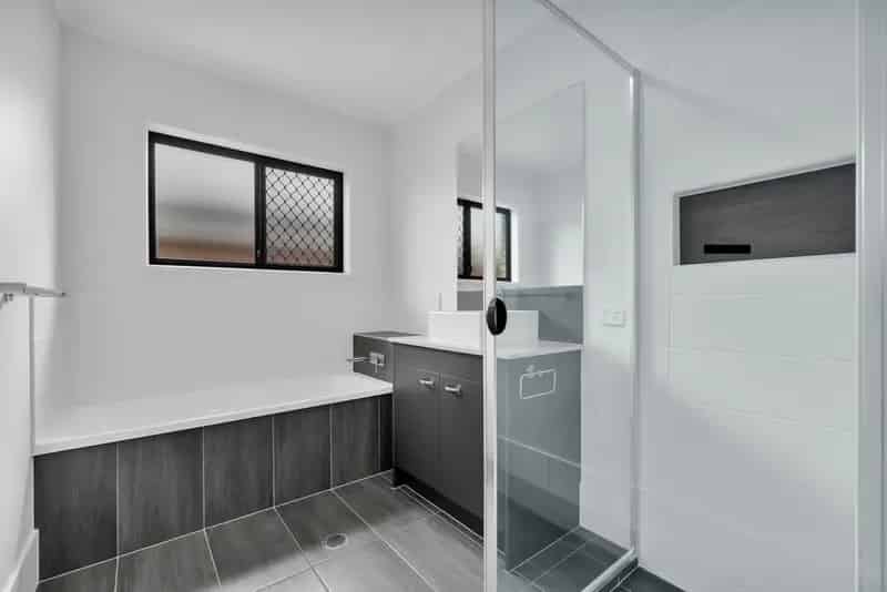 4-Bed, 2-Bath with Pool - Prime Spot!