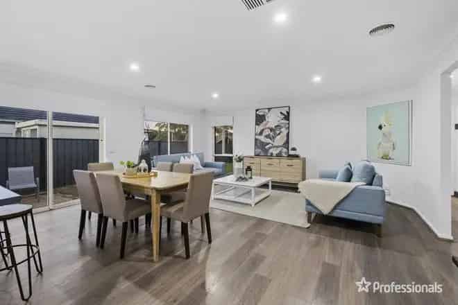 House For Sale , 12, Dunstan Road, Melbourne, Victoria