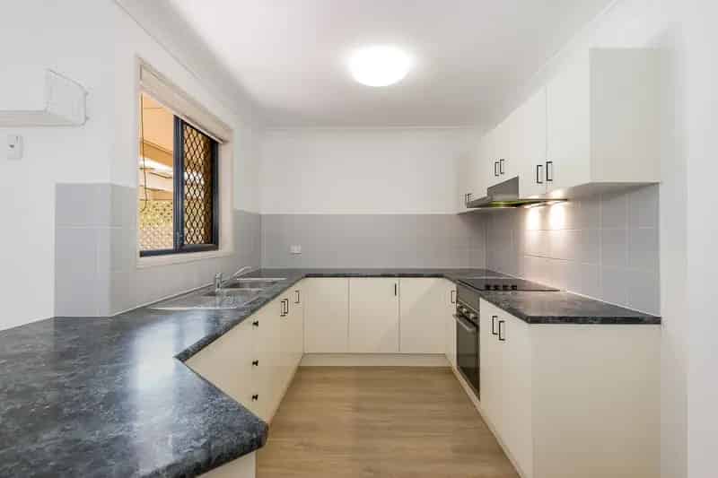 Real Estate For Lease - 5 Latana Court - Regents Park , QLD