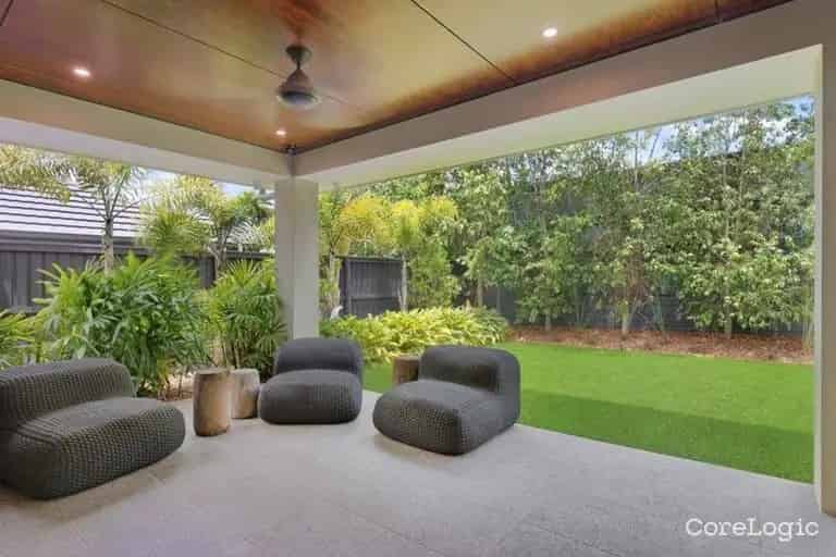 A RARE PROPERTY INDEED - EXCEPTIONAL STYLE, QUALITY AND PRIME LOCATION!!