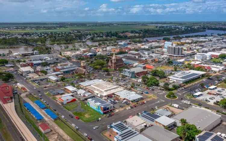 GREAT OPPORTUNITY HERE TO LANDBANK ONE OF THE LAST PARCELS OF FLOOD FREE COMMERCIAL LAND IN THE C.B.D.