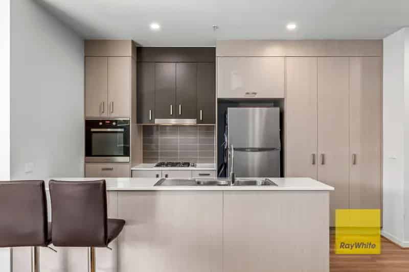 Modern & Low Maintenance Living
