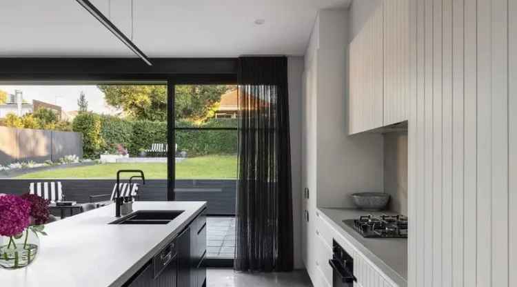 Sophisticated Bayside Living with Designer Style