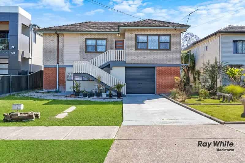 RENOVATED  FAMILY HOME ON 692 SQM