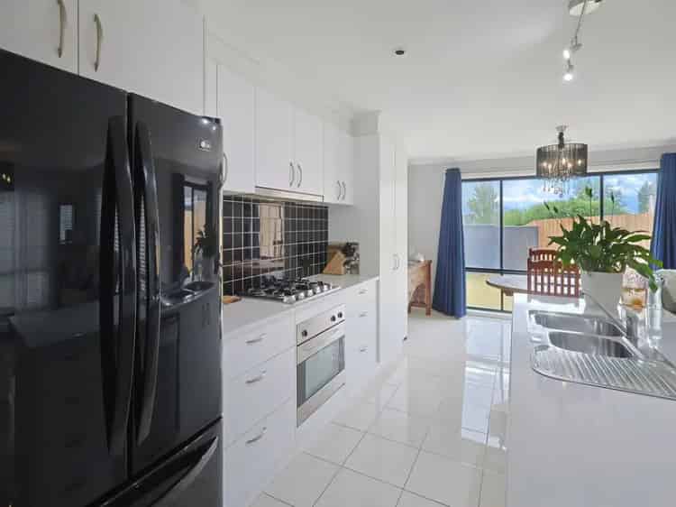 Great Corner Block, Excellent Floorplan -A Gem on Red Gum