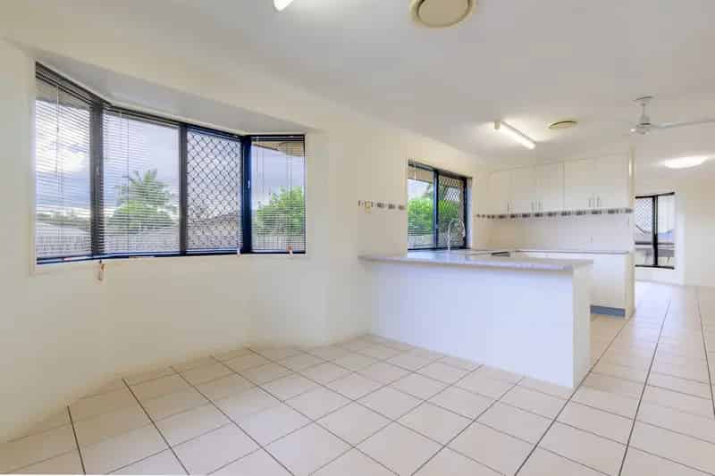 READY TO MOVE INTO…NEAT & TIDY DUPLEX…NO BODY CORPORATE FEES ON ITS OWN TITLE