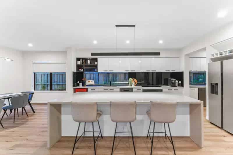 Luxury Living in a Prestigious Court