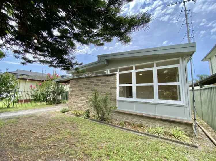 3 Bedroom House for Lease in Woy Woy NSW