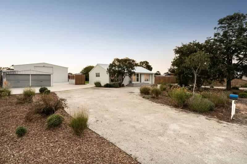House For Sale , 4-6, Witcombe Street, Winchelsea, Victoria