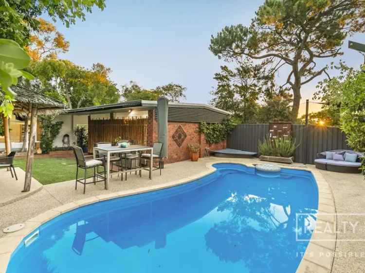 Karrinyup Paradise: Subdivision Potential, Pool, Modern Living