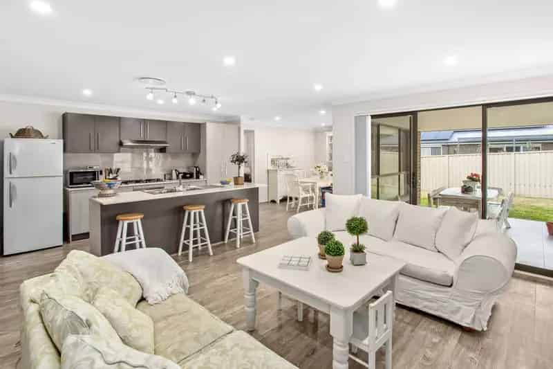 House For Sale , 38, Kamilaroi Crescent, Wingecarribee Shire Council, New South Wales