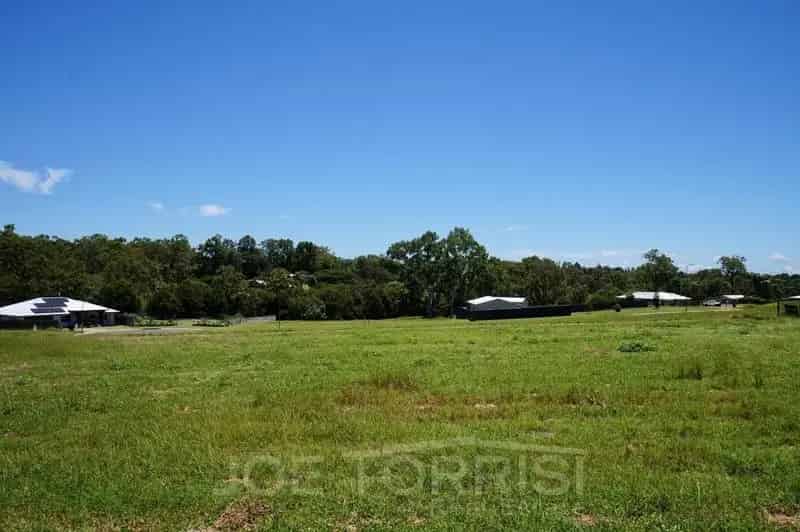 Affordable Land for Sale in Barry Estate with Unique Features