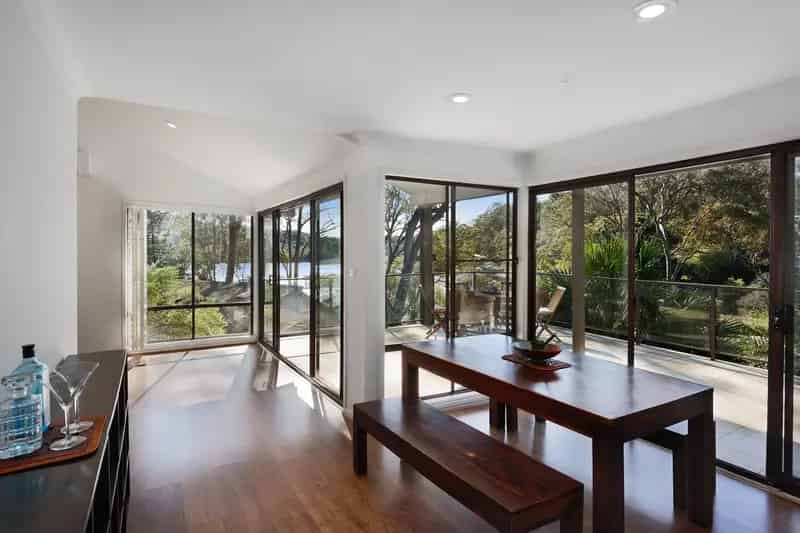 Real Estate For Lease - 15 Careel Bay Crescent - Avalon Beach , NSW