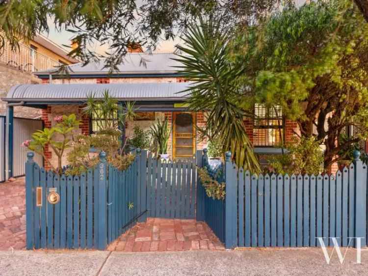 Character Home South Fremantle 3 Bed 2 Bath Railway Carriage Conversion