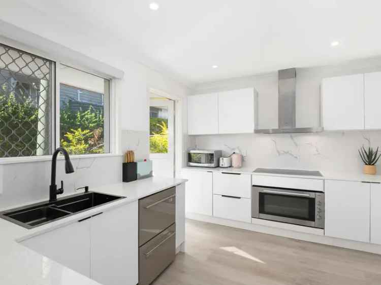 Incredible Opportunity to Live in a Prime Indooroopilly Flood Free Pocket!