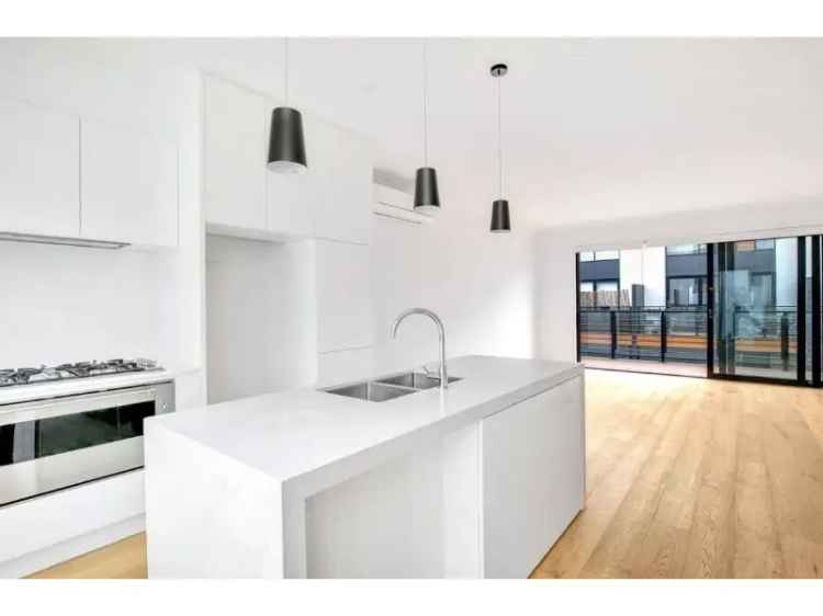 Port Melbourne Townhouse Near CBD - 3 Beds 2 Ensuites