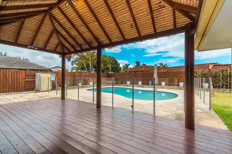 Fantastic Large Family Entertainer in Sorrento