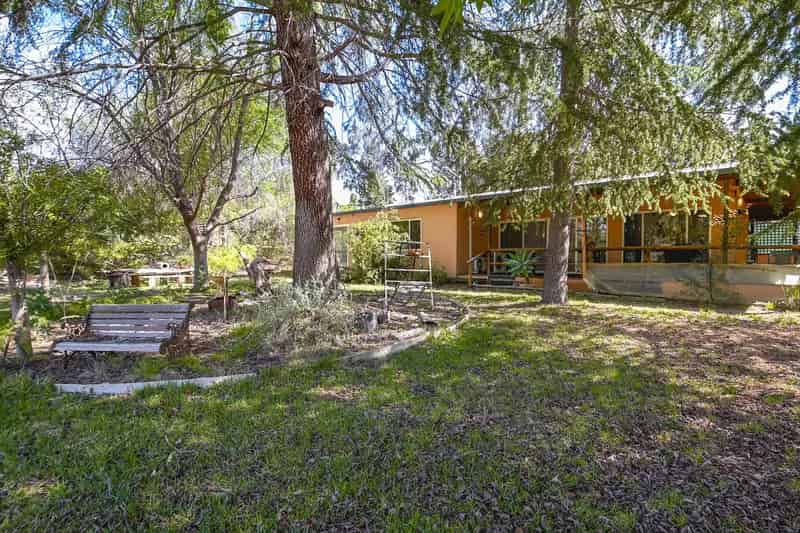 Home and acreage with river views near Mildura.